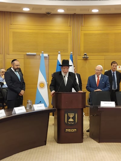 הרב הראשי על אנטישמיות: "ההישרדות של ישראל היא אלוקית"