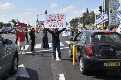משפחות החטופים דורשות פגישה עם כ"ץ: "תקיעת סכין בלב הציבור"