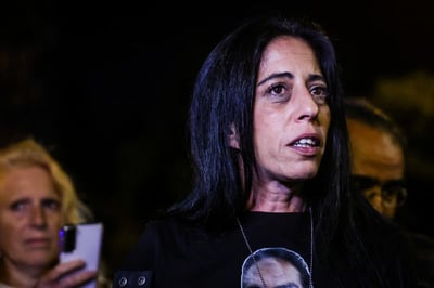 עינב צנגאוקר לשוטרים: "תתרחקו, אני אצית את עצמי"
