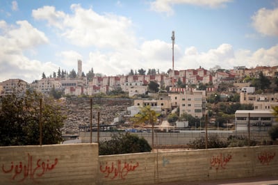 הטרור מכה בפעם השמינית בבניין 35 בקרית ארבע