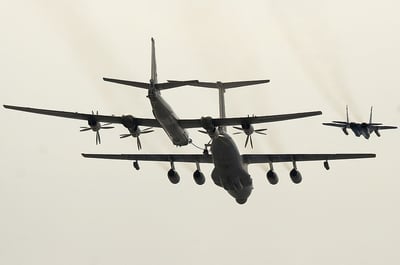 הסלמה באסיה: רוסיה וסין פתחו בפעולות לחימה נגד יפן וקוריאה