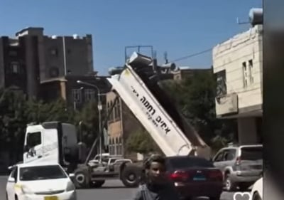 תעלומה: של מי המשאית הישראלית שנוסעת בכבישי תימן?