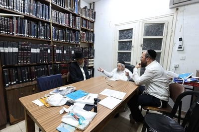 פגישת הרב לנדו וגפני