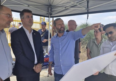 אלי כהן מקבל סקירה מראש מועצת יש"ע