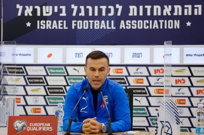 הקפטן פורש. ביבראס נאתכו