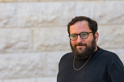 דרישה להרחקה ממשרד רה"מ. אוריך