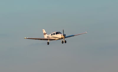 מטוס קל מדגם פייפר PA-28. אילוסטרציה