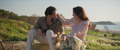 מה שמתחיל כחיים מושלמים הופך למסע מטלטל של גילוי וחשבון נפש. הילה סעדה ותום אבני ב"שמים וארץ"