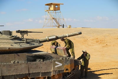 נשים על טנק