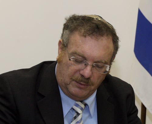 השר הרשקוביץ לא שולל הקפאת בנייה נוספת ביהודה ושומרון