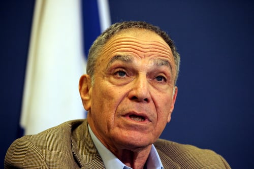 הרב שרלו: "נותן אמון בוועדת ששינסקי"