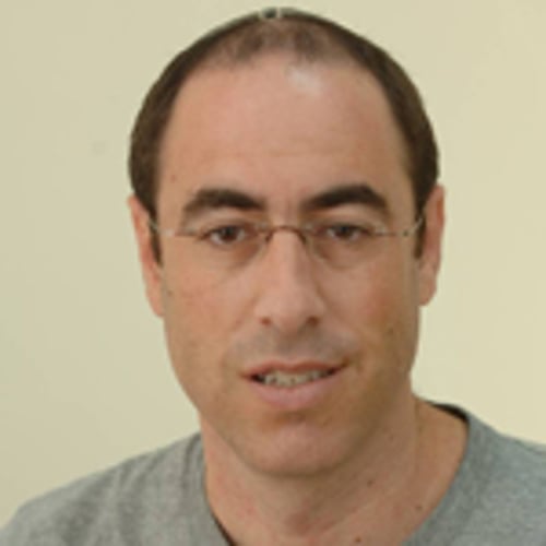 קלמן ליבסקינד נרגם באבנים ע"י ערבים במושב גמזו
