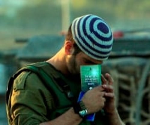 חיילים ממסלול ההסדר עזבו נופש צבאי בגלל נוכחות חיילות