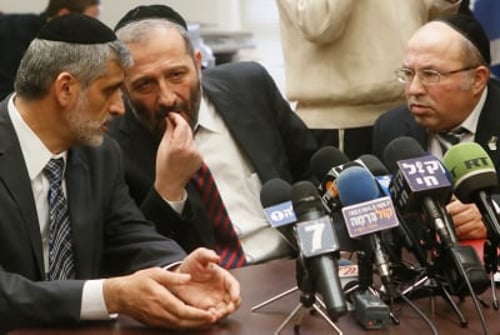 ההצעה לש"ס: הפנים, הדתות, תיק נוסף וסגן שר החינוך
