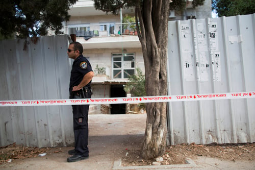 חשד: אם דקרה למוות את ילדיה וניסתה להתאבד