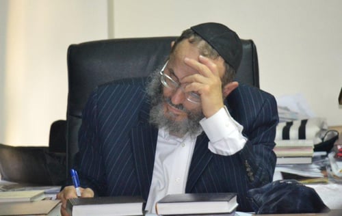 במוצ"ש: הכנסת ספר תורה שנכתב לזכות הרב נחום נריה