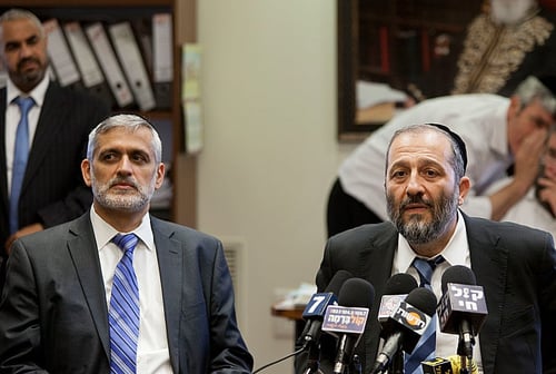 על רקע המתיחות בש"ס: דרעי וישי נפגשים