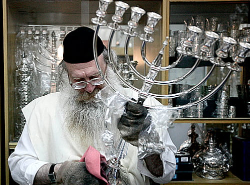 דעה: לחרדים אסור להגיד הלל בחנוכה