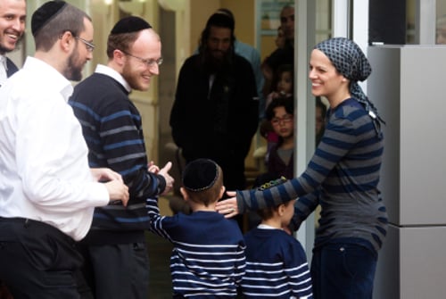 דאגה: מיכאל גרוס חזר הלילה לבית החולים שניידר