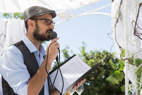 'הרב' שמחתן ממבט ראשון משיב אש