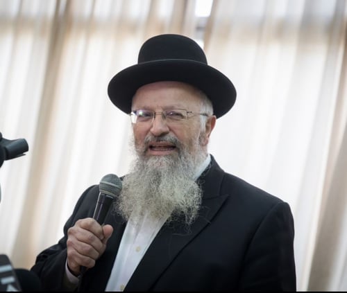 הרב אליהו לכהנא: "אתה קורע את העם; ננהל ספרי יוחסין"