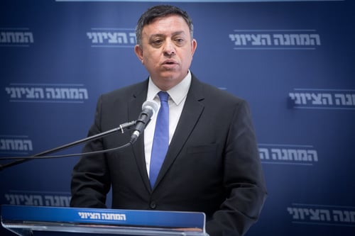 אבי גבאי: "נתניהו מקדם רק את האינטרסים שלו"