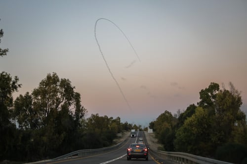 בתוך שעתיים: מעל 200 רקטות נורו, 60 יורטו