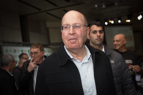 בוגי יעלון מגבה את ברק וגולן: "חובה לא לציית"
