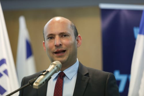 בנט ושקד יצביעו בקבינט נגד הסכם הכניעה לחמאס