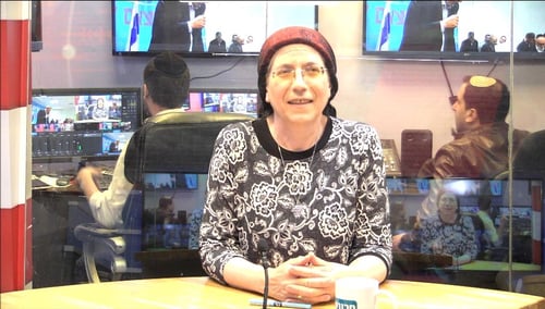 סטרוק באולפן סרוגים: אל תקנו את הספין של נתניהו