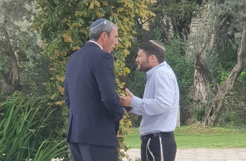 בבית היהודי שוקלים לנהל מו"מ נפרד מהאיחוד לאומי