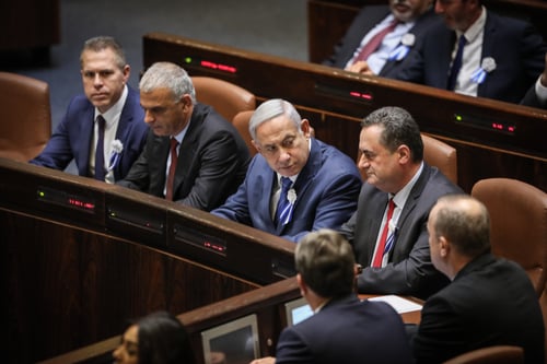 שבוע קריטי: מרתון הצבעות להרחבת הממשלה והחוק הנורווגי