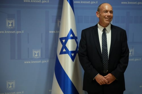 מאחורי הקלעים: היועץ של בנט שהביא למינוי אנגלמן