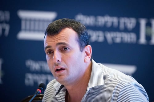 תשעה חודשים אחרי שפרש: הג'וב החדש של שי באב"ד