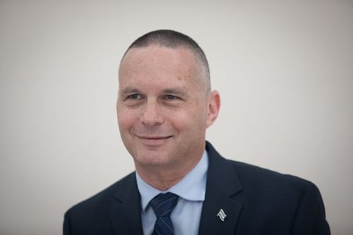 "נקים ממשלה חלופית בראשות בני גנץ"