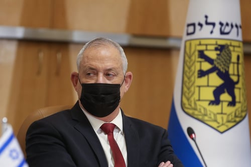 גנץ: לשקול דחיית שנת הלימודים