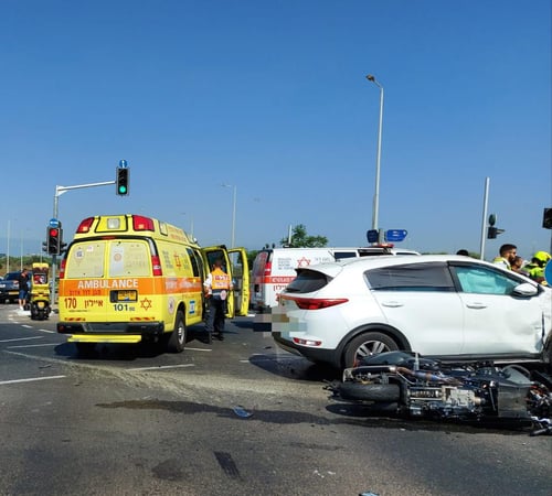 טרגדיה: אב נהרג לעיני בנו בתאונת אופנוע