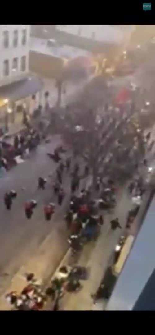 צפו: הרוגים ופצועים באירוע דריסה בתהלוכת חג בארה"ב