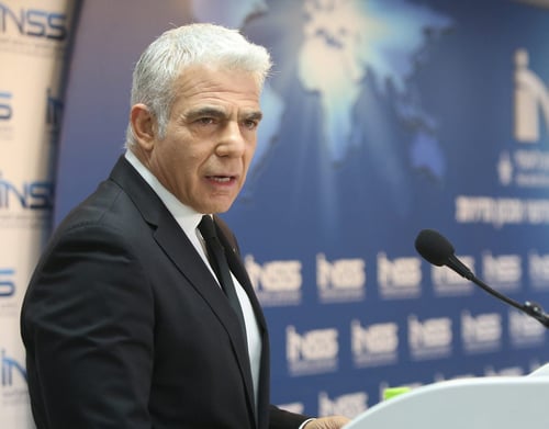 לפיד יקיים הערכת מצב בנוגע למלחמה באוקראינה