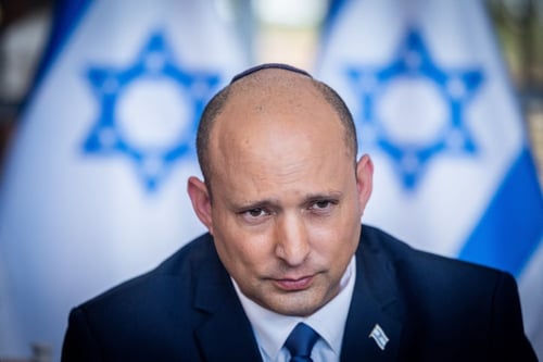 נפתלי בנט: "הכי קל היה לי להיכנע ללחץ"