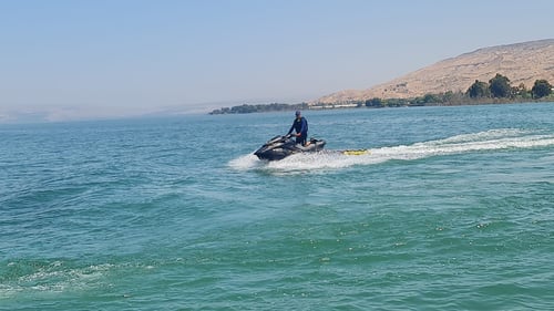 חיפושים אחר נעדר שנפל לכנרת ביום שישי ונעלם