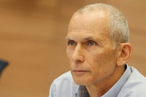 "הבוחר אמר את דברו": בר לב מגיב לתוצאות הפריימריז