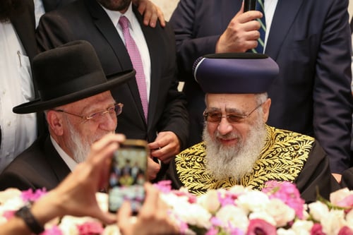 "למען כבוד התורה חובה על כל אחד להשתתף בהלוויה"
