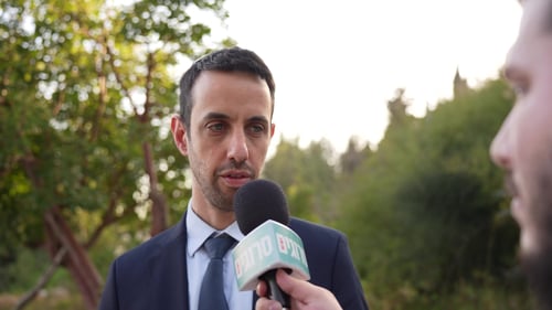 קלנר לסרוגים: "חיי אדם לא מעניינים אותם, רק אדמה"