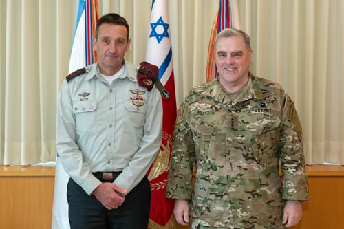 ראש הצבא האמריקני נחת בישראל ויפגש עם הרמטכ"ל