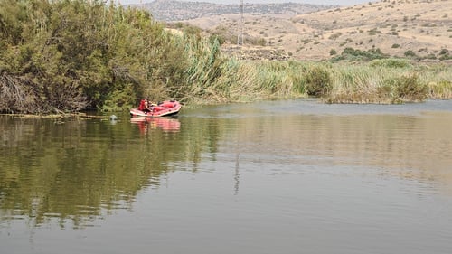 חשש לטביעה: חיפושים אחר צעיר בן 18 באגם בגולן