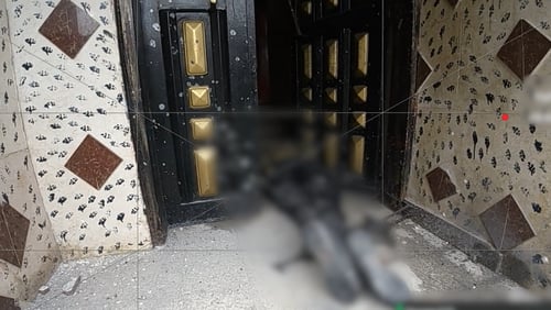 צליפה בפתח הבית: המחבל נורה לאחר שניסה להימלט