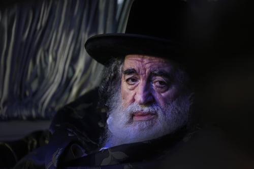האדמו"ר מויז'ניץ: "אסור לישראל לתקוף עכשיו חזרה באיראן"