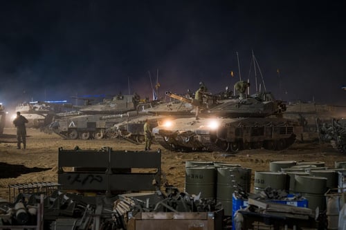 חזר ללחימה: צה"ל פועל ב-3 גזרות,120 מטרות הופצצו