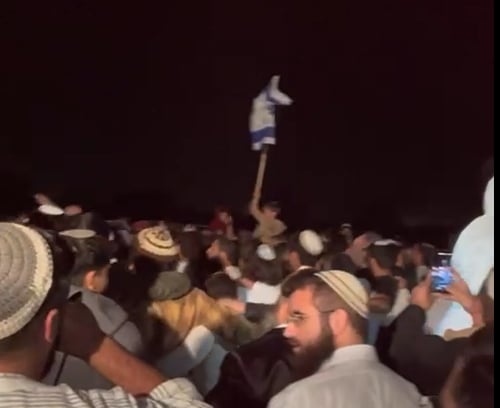 הקפות שניות בנובה: לראשונה אלפים חזרו לרקוד